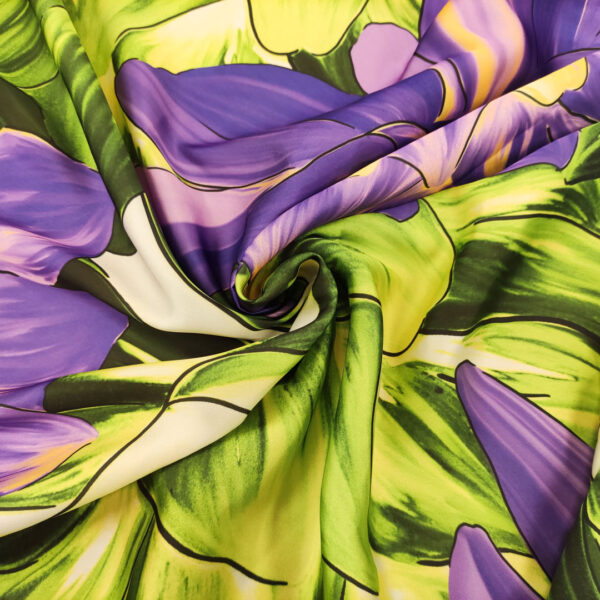 Tessuto Satin a fantasia motivo floreale viola - verde