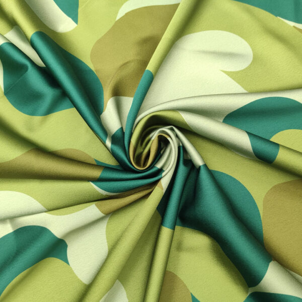Tessuto Satin elasticizzato a fantasia motivo astratto verde salvia - verde smeraldo - verdino