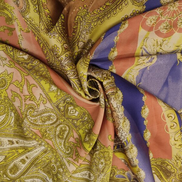 Tessuto Satin a fantasia motivo floreale cashmere viola - lime - giallo - rosa pesco