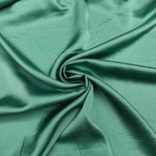 Tessuto Satin leggero elasticizzato tinta unita verde pavone