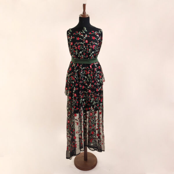 Tessuto Tulle - pizzo mano seta ricamato con fiori nero - verde - rosso