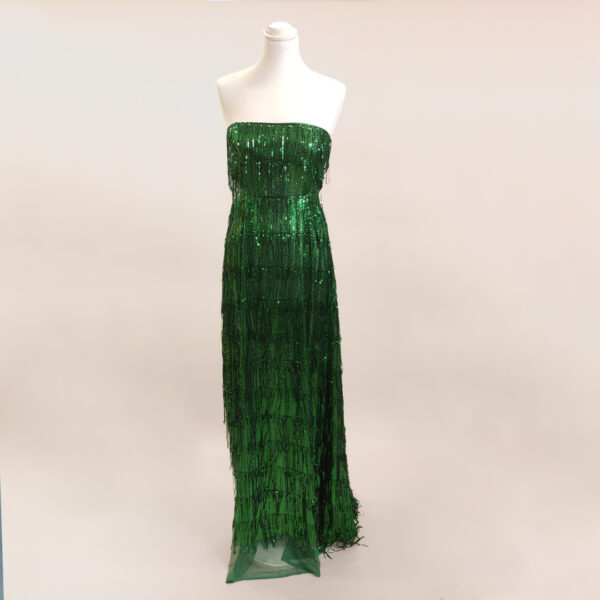 Tessuto tulle mano seta ricamato con paillettes motivo frange verde prato