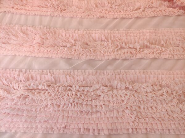 Tessuto Tulle mano seta con balze 3D in tulle rosa