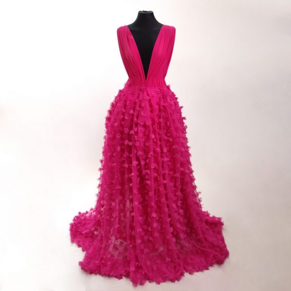 Tessuto Tulle mano seta ricamato con fiori in 3D berry abbinato a Tessuto Chiffon in tinta unita Berry