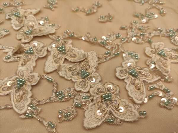 Tessuto tulle mano seta ricamato con farfalle -  con paillettes -  con perle verde tiffany -  oro