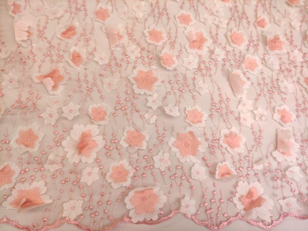 Tessuto Tulle mano seta ricamato con fiori in 3D pesca