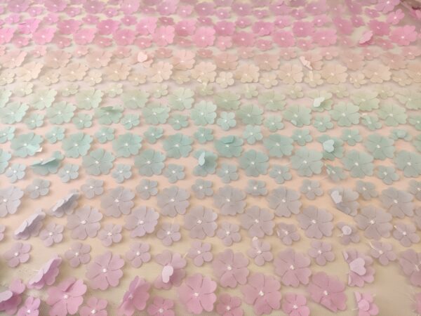 Tessuto Tulle mano seta ricamato con fiori in 3D rosa - tiffany - giallo - lilla