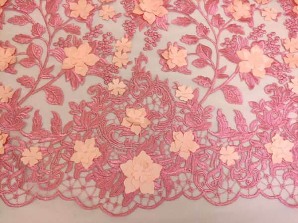 Tessuto Tulle mano seta ricamato con fiori in 3D rosa salmone - corallo