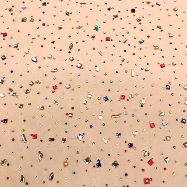 Tessuto Tulle mano seta ricamato con pietre e con strass rosa - rosso - bluette - giallo