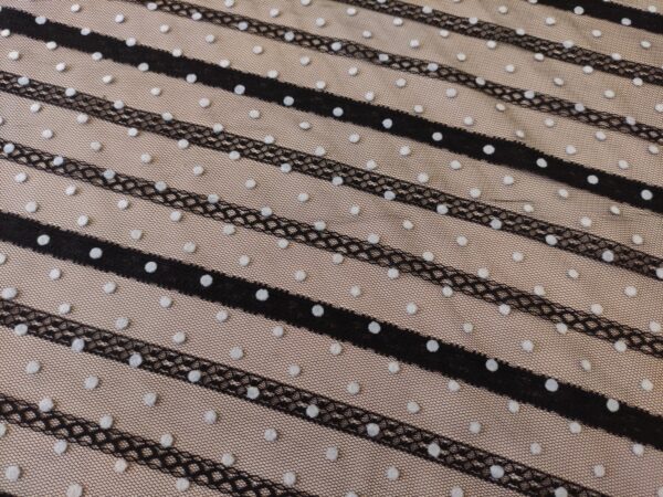 Tessuto tulle motivo pois nero - bianco