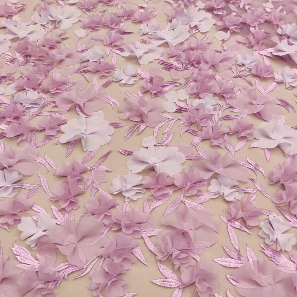 Tessuto Tulle mano seta ricamato con fiori in 3D glicine - lilla