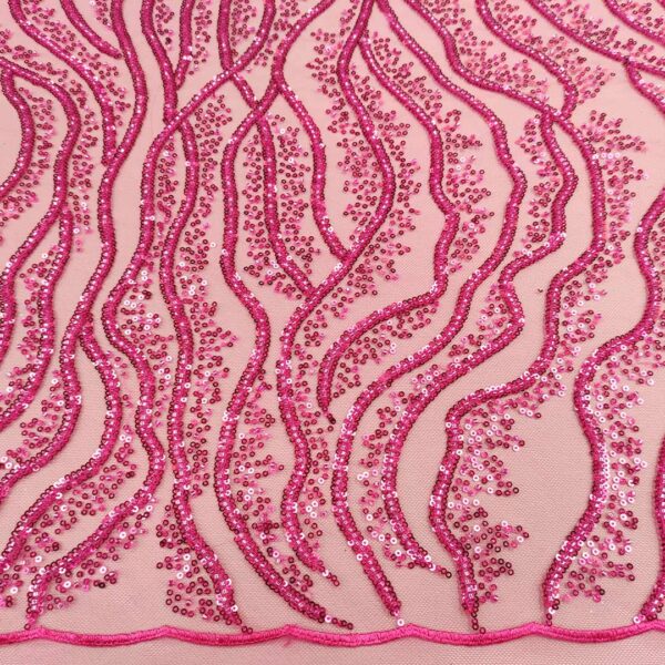 Tessuto Tulle mano seta Ricamato con paillettes e con perline motivo astratto fucsia