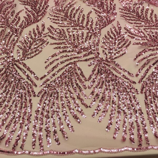 Tessuto Tulle mano seta ricamato con paillettes e con perline motivo astratto rosa