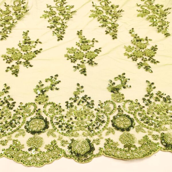 Tessuto Tulle mano seta doppio smerlo ricamato con paillettes e con perline motivo floreale verde acido
