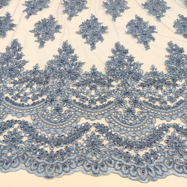 Tessuto Tulle mano seta doppio smerlo ricamato con paillettes e con perline motivo floreale barocco carta da zucchero