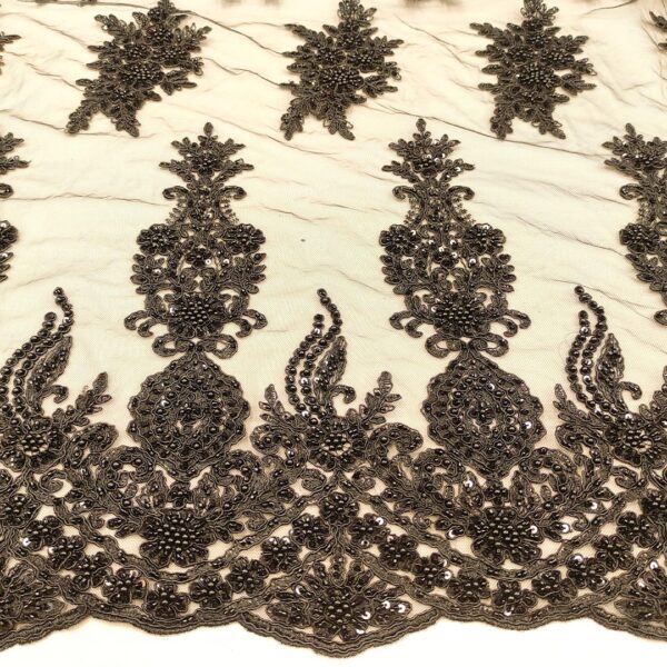Tessuto Tulle mano seta doppio smerlo ricamato con paillettes e con perline motivo floreale arabo nero