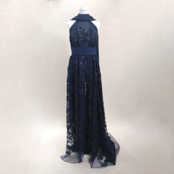 Tessuto tulle mano seta ricamato con pietre - con paillettes motivo floreale blu notte abbinato a Tessuto Chiffon