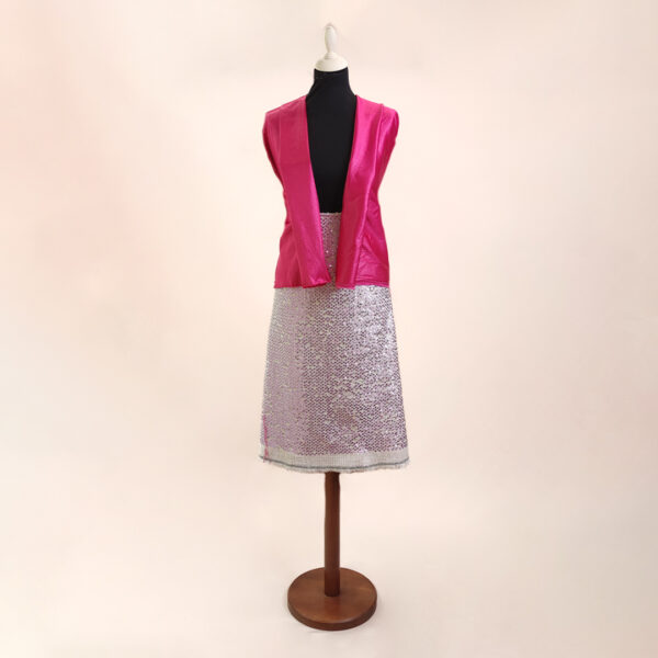 Tessuto Tweed ricamato con paillettes abbinato a Tessuto raso di cotone spalmato fucsia
