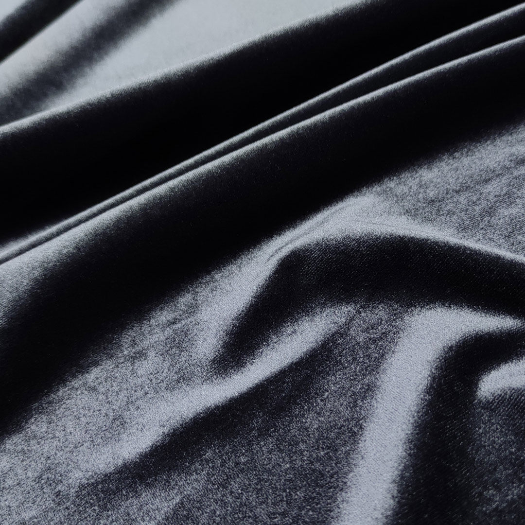 Tessuto In Velluto Elasticizzato Grigio 100% Poliestere – Larghezza 150 Cm, Alto Coefficiente Di Elasticità, Venduto Al Metro Per Cucito E Fai Da Te