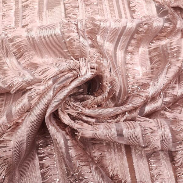 Tessuto Broccato in seta lurex con frange rosa cipria