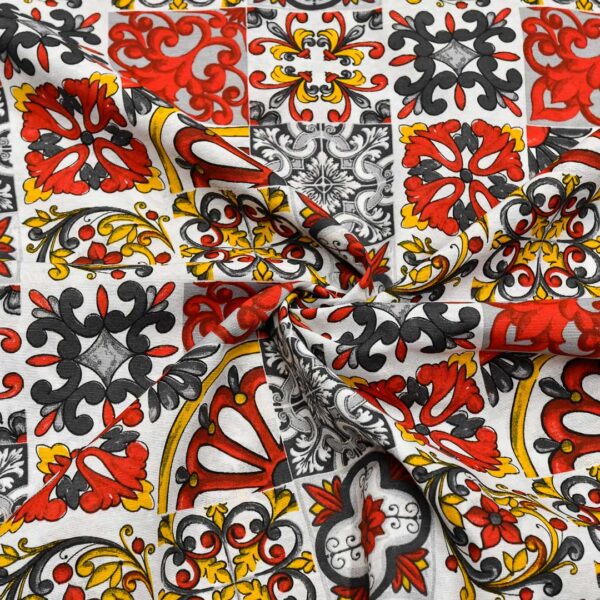 Tessuto Misto Cotone per arredamento a fantasia motivo geometrico rosso - grigio - bianco