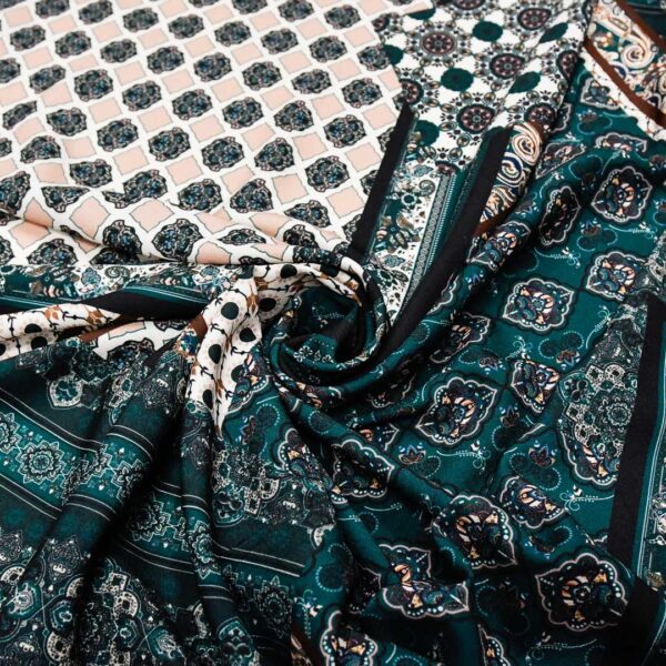 Tessuto Crepe a fantasia motivo astratto verde bottiglia - beige