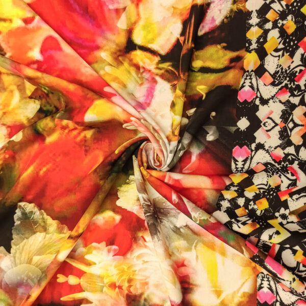 Tessuto Crepe a fantasia motivo floreale nero - arancio - grigio