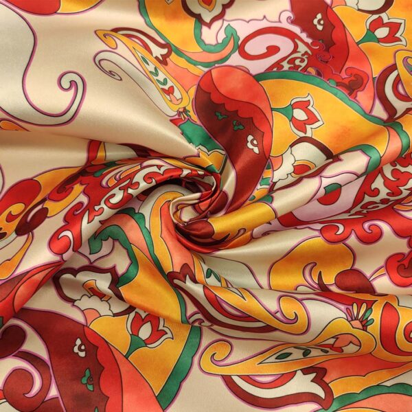 Tessuto Duchesse a fantasia motivo astratto verde - rosso - senape