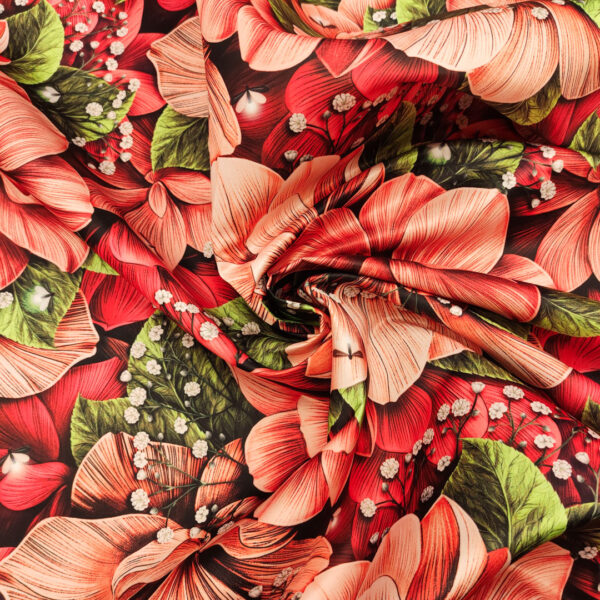 Tessuto Duchesse a fantasia motivo floreale verde - rosso - corallo