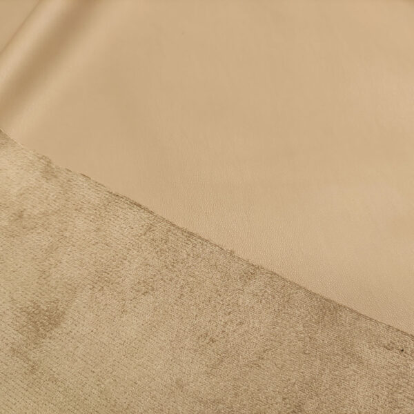 Tessuto Ecopelle per abbigliamento doppiato con camoscio tinta unita beige