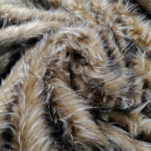 Tessuto Eco Pelliccia a pelo lungo motivo sfumato cammello - nero - bianco