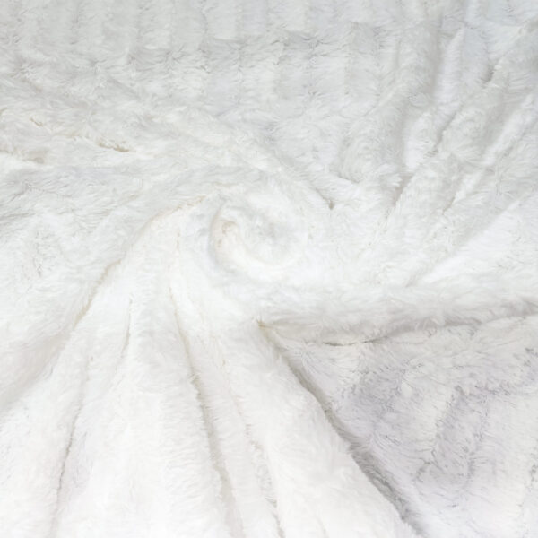 Tessuto Eco Pelliccia a pelo corto motivo astratto tinta unita bianco