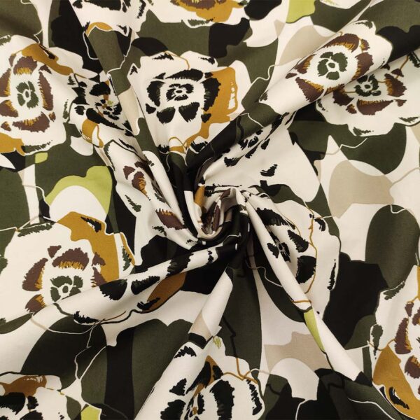 Tessuto Gabardine di Cotone a fantasia motivo floreale bianco - beige - verde militare
