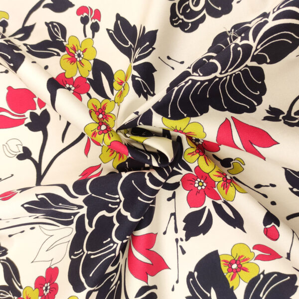 Tessuto Gabardine di Cotone a fantasia motivo floreale bianco - blu - ciliegio