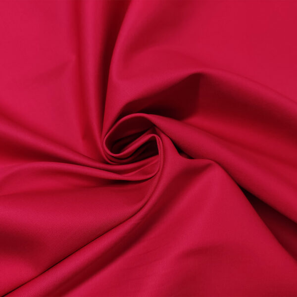 Tessuto Gabardine di cotone tinta unita ciliegia