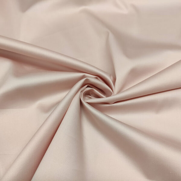 Tessuto Gabardine di cotone tinta unita rosa chiaro