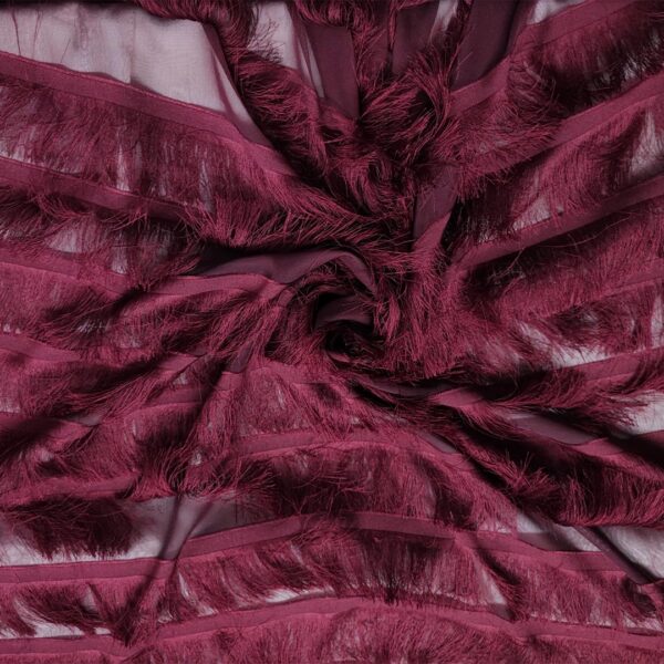 Tessuto Georgette con frange vinaccio