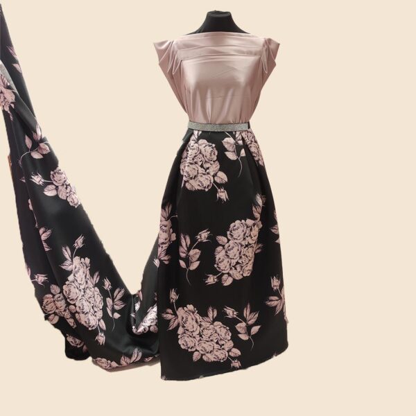 Tessuto Mikado a fantasia motivo floreale rosa antico - nero