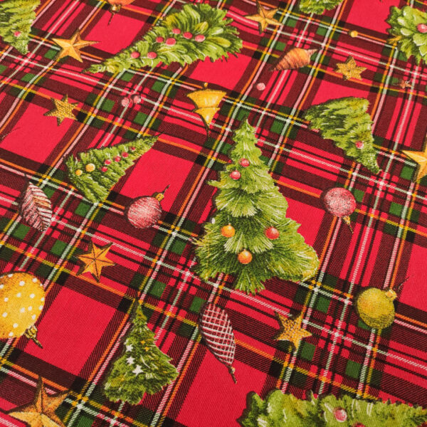 Tessuto Misto Cotone decorativo natalizio motivo tartan ed alberi rosso - verde - giallo