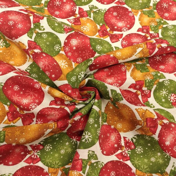 Tessuto Misto Cotone per arredo natalizio a fantasia con sfere rosso - verde - bianco
