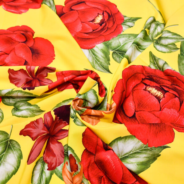 Tessuto Misto Viscosa a fantasia motivo floreale giallo - rosso