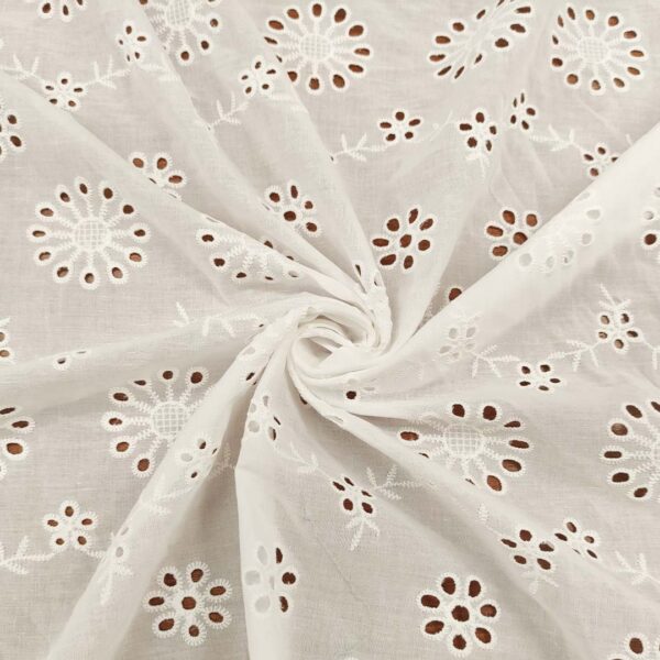 Tessuto Sangallo tinta unita motivo floreale bianco seta