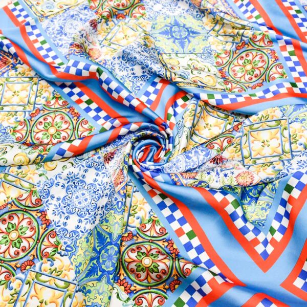 Tessuto Satin a fantasia motivo astratto azzurro - rosso
