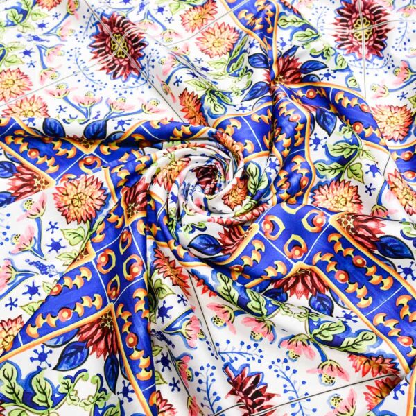 Tessuto Satin a fantasia motivo blu elettrico - bianco - porpora