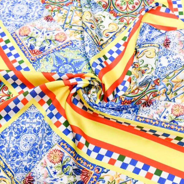 Tessuto Satin a fantasia motivo astratto giallo - blu elettrico - rosso