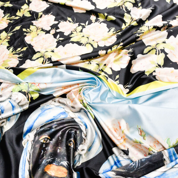 Tessuto Satin a fantasia motivo astratto celeste - nero