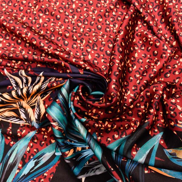 Tessuto Satin a fantasia motivo astratto ruggine - turchese - nero