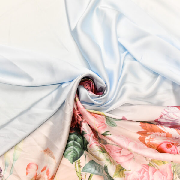 Tessuto Satin a fantasia motivo floreale celeste - rosa - verde