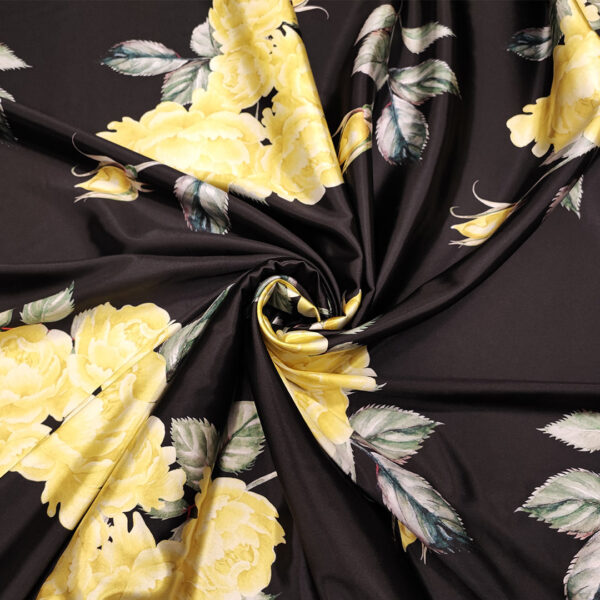 Tessuto Satin a fantasia motivo floreale nero - giallo - verde