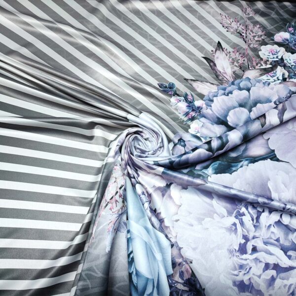 Tessuto Satin a fantasia motivo floreale grigio - lilla - celeste